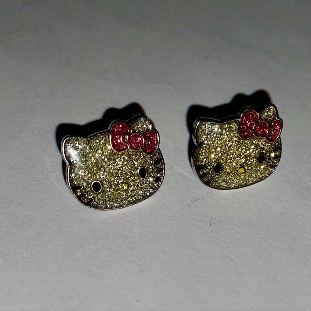 Hello kitty earrings
